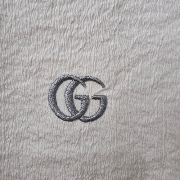 Gucci Classic White Shirt with Black Buttons - Picture 2 of 8